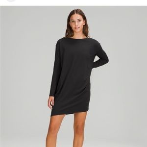 Lululemon back in action long sleeve dress